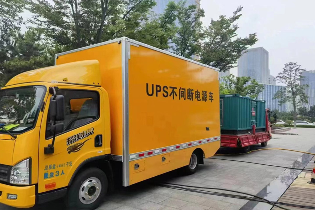 马尔康发电机租赁施工现场