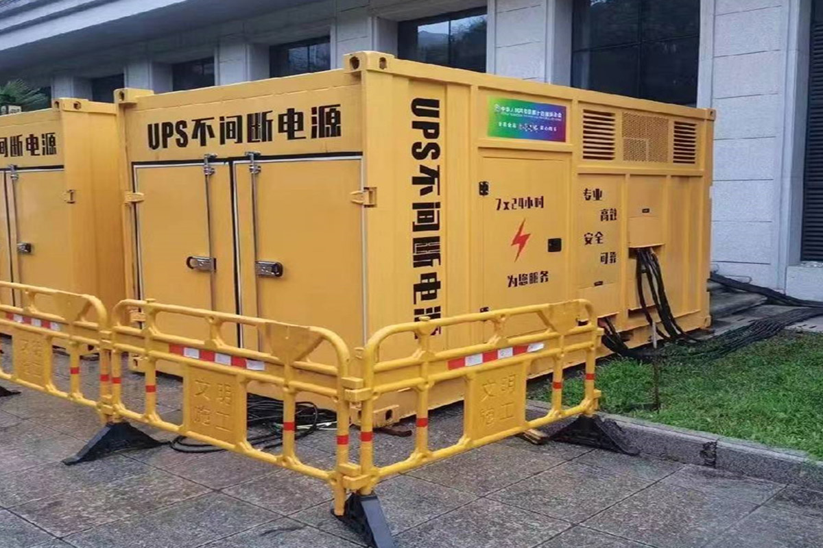 马尔康发电机租赁施工现场